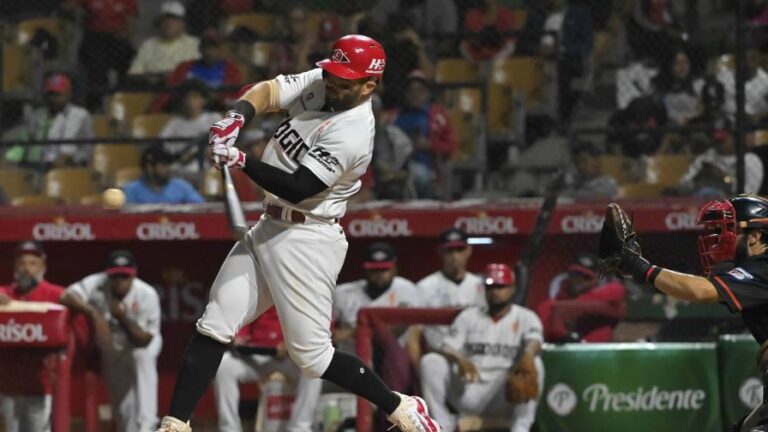 Jonrón de Marmolejos corona regreso del Escogido para vencer 6-5 a los Toros