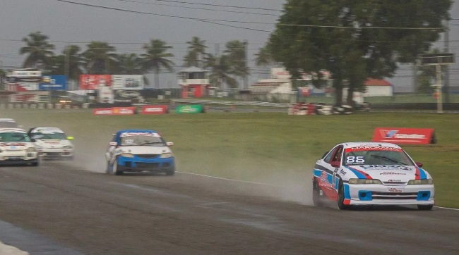 Kenny Guilbe regresa recuperando su espacio en el automovilismo local