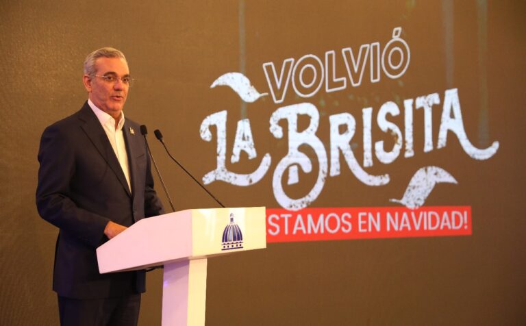 Presidente Abinader enciende la Navidad 2024; anuncia pago de regalía pascual para primera semana de diciembre