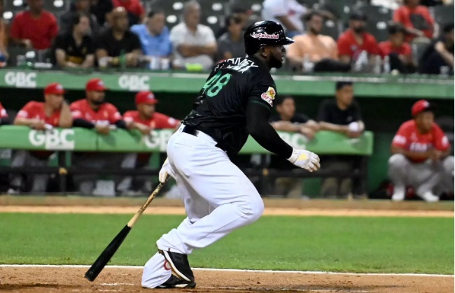 Las Estrellas Orientales propinan paliza a Cardenales de Lara en la serie “Choque de Gigantes”