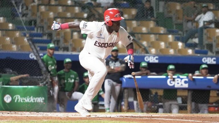 Los Leones del Escogido rompen el hechizo ante las Estrellas Orientales