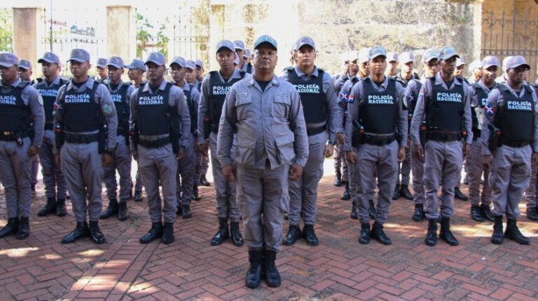 Policías que protegerán en Navidad estarán ubicados en puntos estratégicos