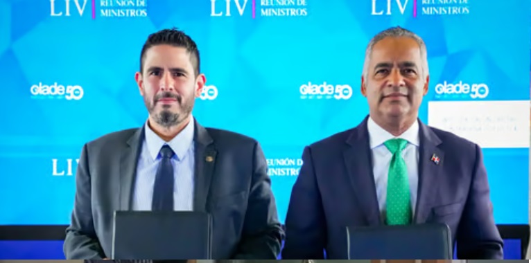 RD firma acuerdo con El Salvador para fortalecer cooperación en materia de hidrocarburos