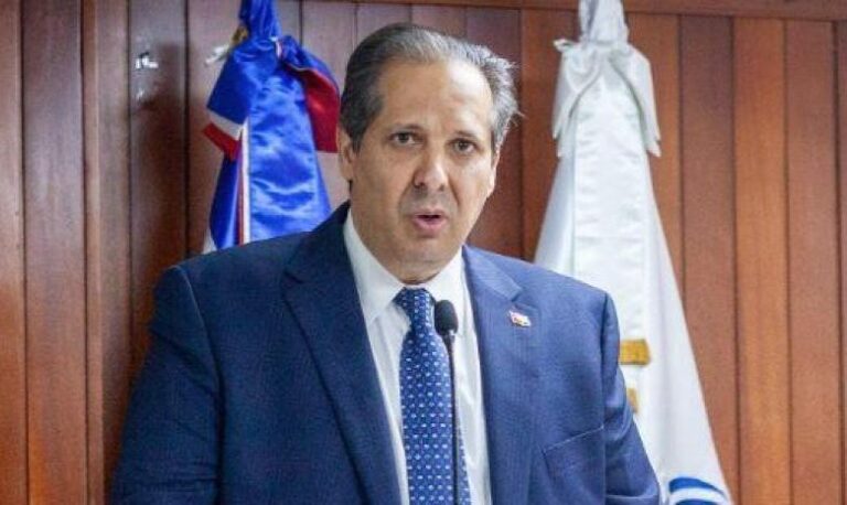 Ministro de Salud Pública niega existencia en RD de la bacteria carnívora, que ha matado varias personas en Estados Unidos