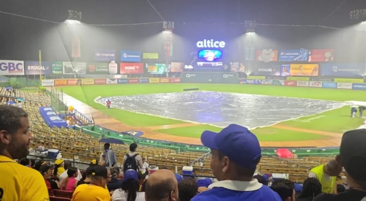 Juego  de Águilas-Licey suspendido por lluvias  este domingo en la Capital
