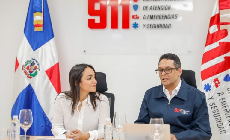 Ministra Faride Raful visita el Sistema 911 y conoce sus innovaciones tecnológicas