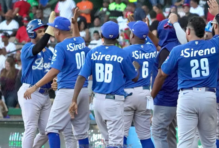 Alfaro, Mejía y Camargo lideran Licey sobre Escogido