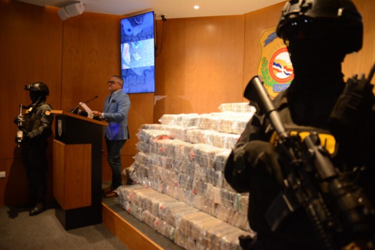 DNCD ocupa alrededor de nueve toneladas de cocaína en Caucedo