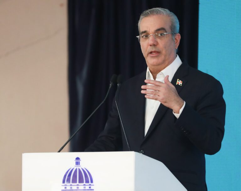 Presidente Abinader da inicio a construcción Teleférico Santo Domingo Oeste que impactará unas 400 mil personas