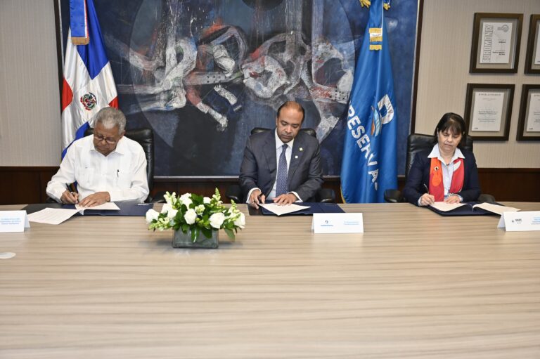 Banreservas y YABT unen fuerzas para promover emprendimiento