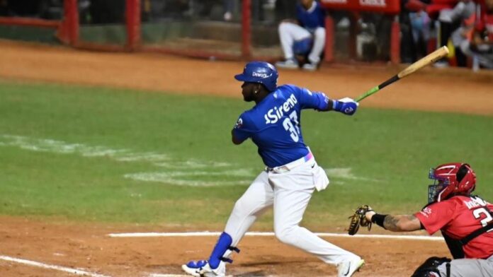 Licey remonta diferencia de seis carreras