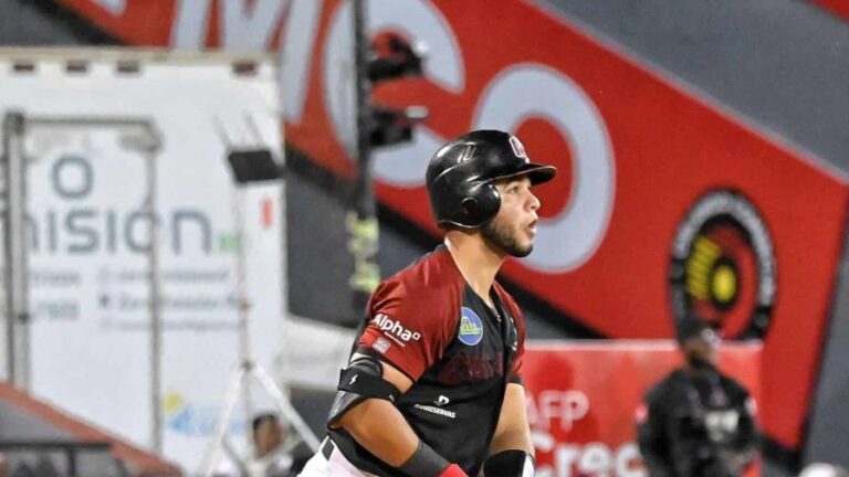 Los Gigantes se colocan a un juego del cuarto lugar