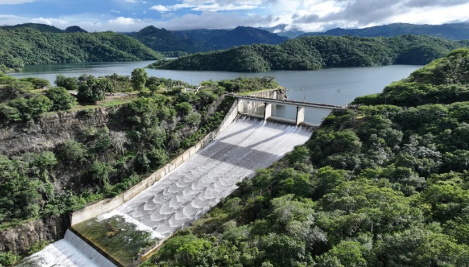 Indrhi monitorea vertido del embalse de la presa Monción tras haber alcanzado el tope