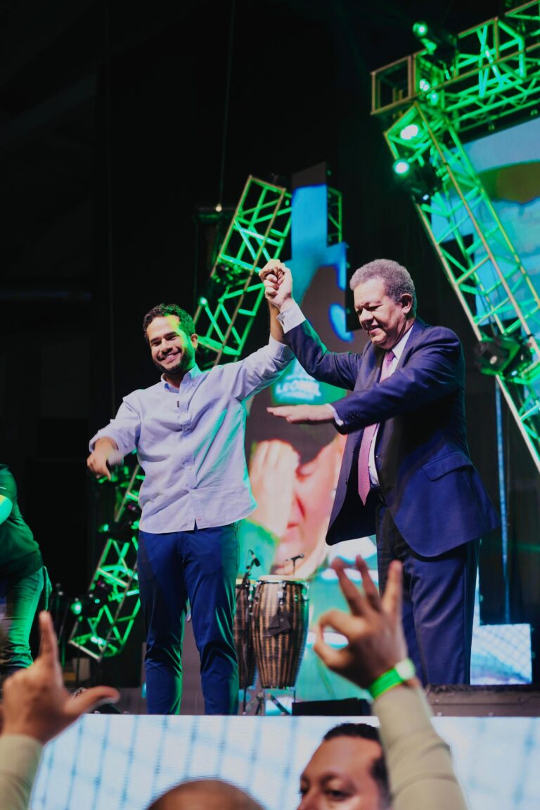 VIdeo- Omar Fernández envía contundente mensaje político de que nada, ni nadie, lo separará de su padre, LF”