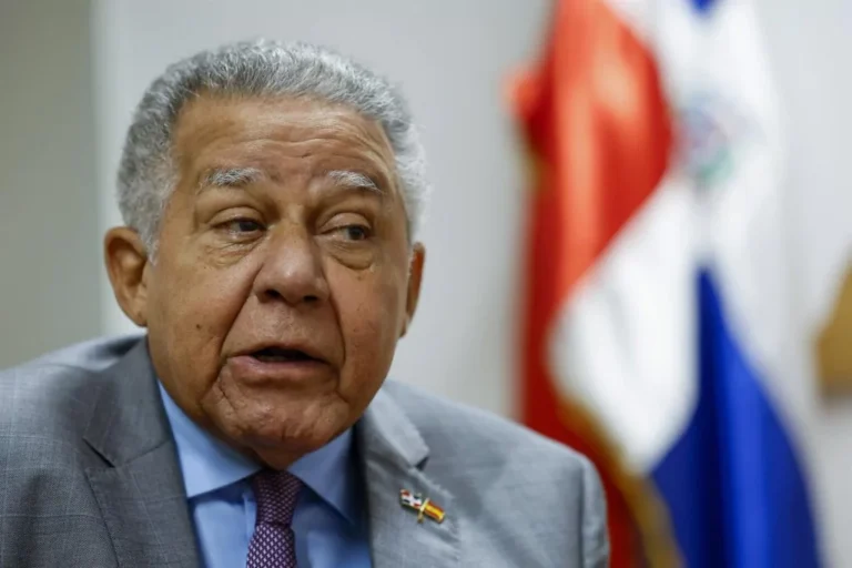 Cambios en embajadas: Castillo Báez a EE.UU., Tony Raful a España, Bolívar Díaz a México