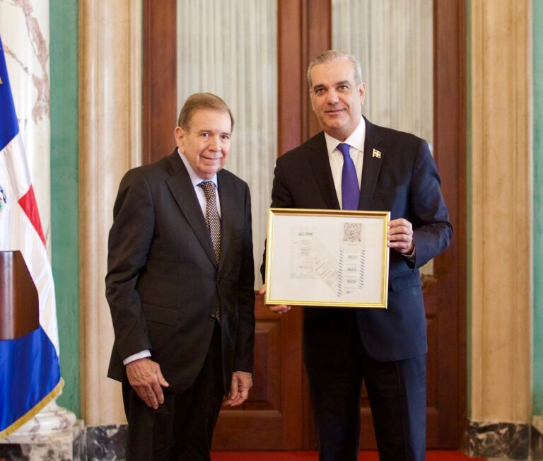 Abinader reitera compromiso con venezolanos que luchan por la democracia