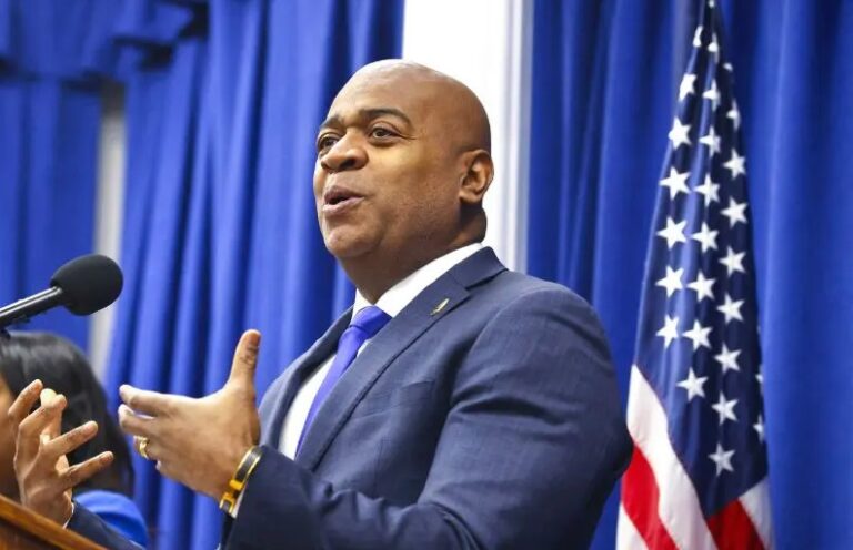 Alcalde de Nueva Jersey denuncia redada antiinmigración realizada «sin orden judicial»