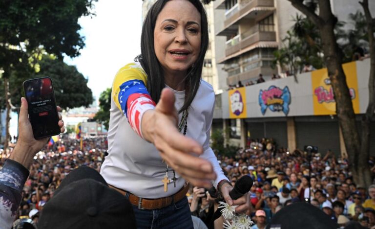 María Corina revela Edmundo no entrará a Venezuela, pero anuncia más presiones contra Maduro