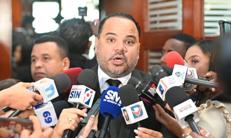 Defensor del Pueblo aboga diálogo sobre Código Laboral no se trate solo el tema de la cesantía