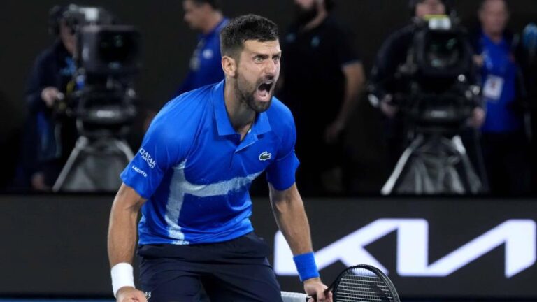 Djokovic vence a Carlos Alcaraz y se acerca a su 25to título de Grand Slam