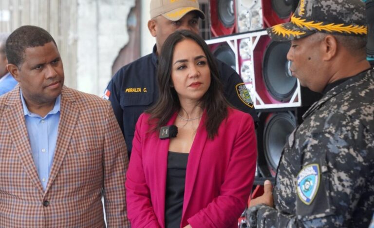 agradece a obispo de la Altagracia por apoyar medidas de Interior para controlar el ruido y promover la paz