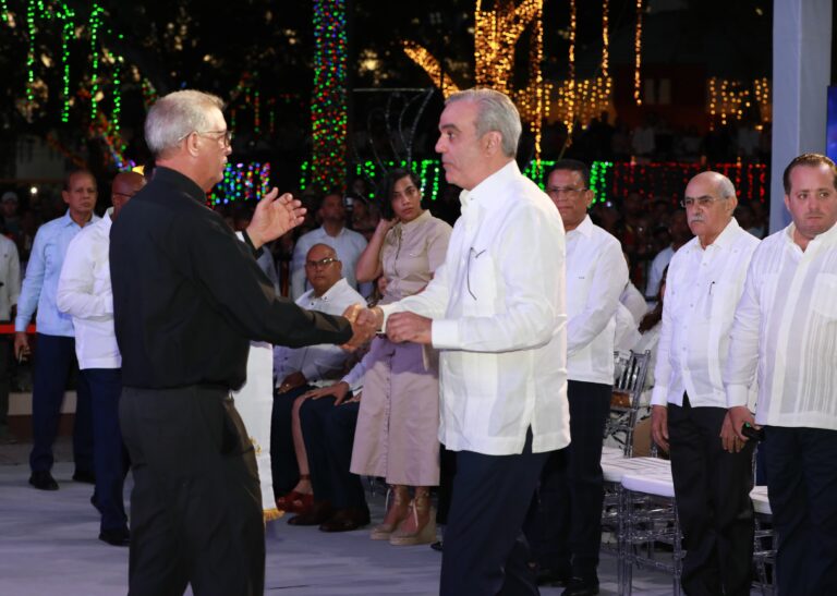 Presidencia y Propeep cierran festividades navideñas con espectacular concierto de la Orquesta Filarmónica de Santo Domingo en Mao