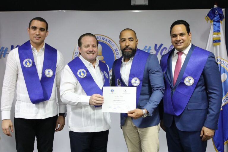 Escuela de Formación Política y Gestión Pública “Profesora Yvelisse Prats Ramírez” realiza primera graduación ordinaria 