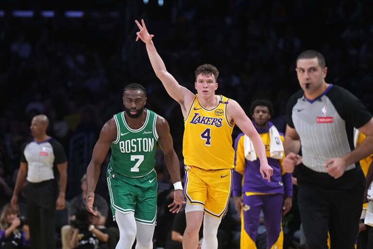 Los Lakers no tienen piedad con los Celtics de Boston