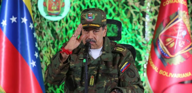 Maduro ofrece otra demostración de poderío armado ante las amenazas externas y el malestar interno