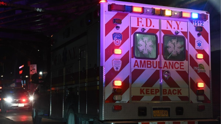 Diez personas resultan heridas por tiroteo en una discoteca en Nueva York