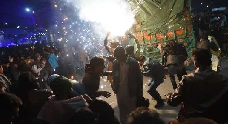 Al menos 30 heridos en Pakistán por disparos al aire en las celebraciones de Año Nuevo