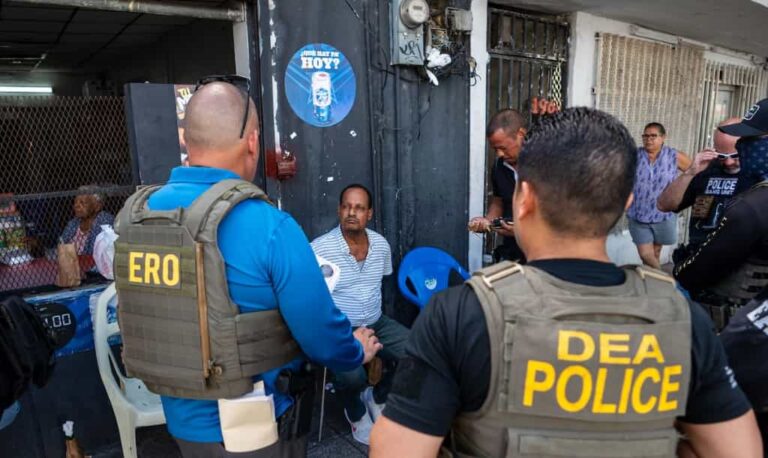 Redadas anti inmigrantes en barrio viven dominicanos en Puerto Rico