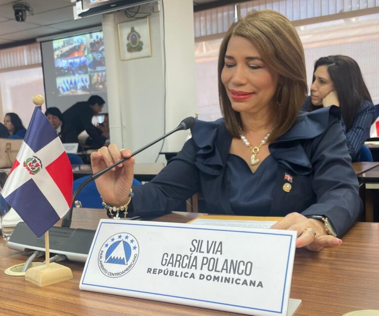 Diputada somete iniciativa en Parlacen para adopción uso responsable de Inteligencia Artificial