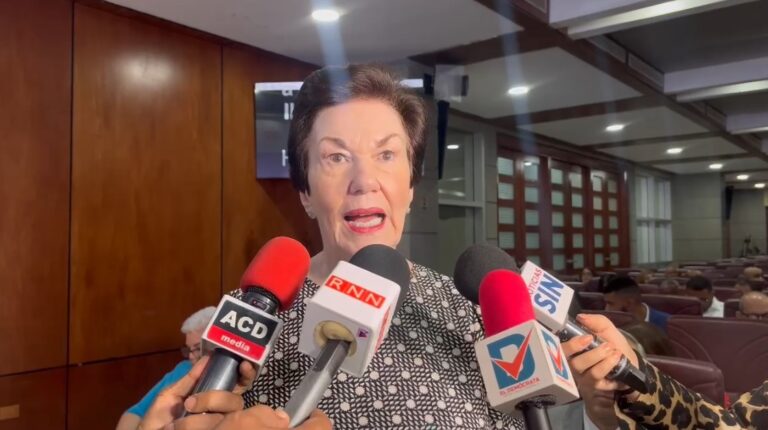 Embajadora Guzmán valora eliminación de restricción de exportación de azúcar Central Romana a Estados Unidos