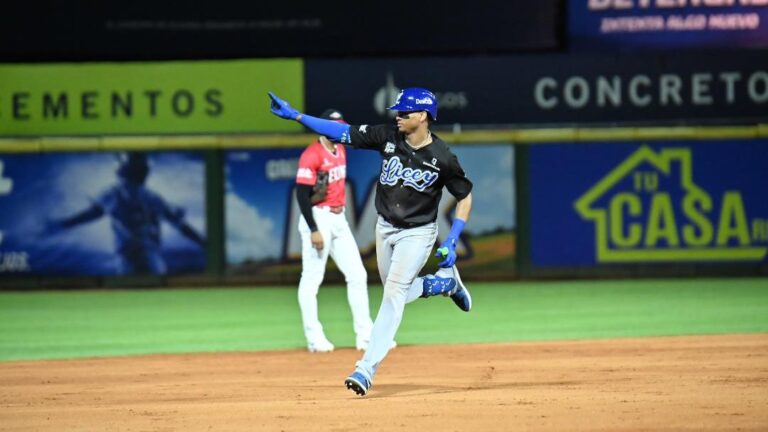 Alcántara y Adames lideran remontada del Licey en victoria ante el Escogido