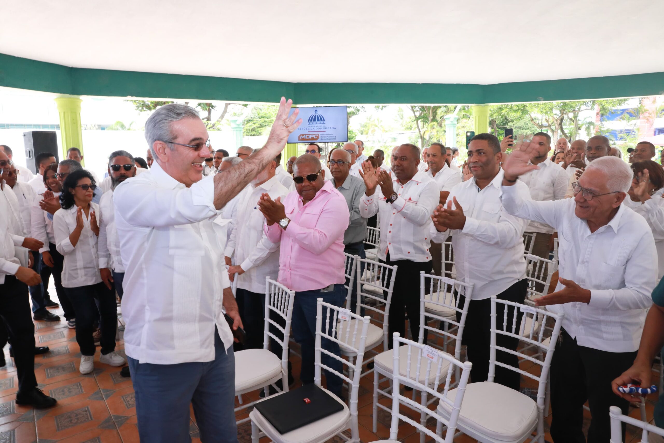 Presidente Abinader inaugurará este viernes carretera Comendador-Guaroa-Macasías en Elías Piña