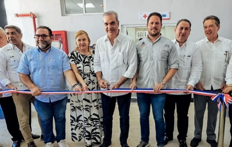 Presidente Abinader y Ministro Bonilla entregan Hospital Municipal  Octavia Gautier de Vidal en Jarabacoa