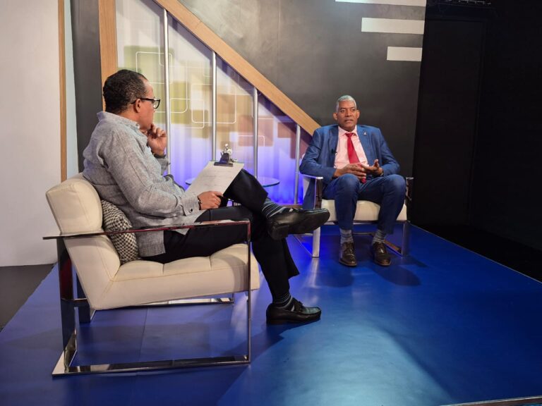 “El pueblo pasa hambre; hospitales sin medicinas; la inseguridad no baja; DCamps y Berenice deben ser apoyados” afirma presidente del CODUE