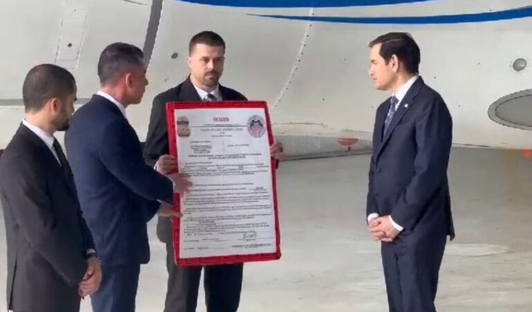 Estados Unidos confisca avión de Maduro en la República Dominicana