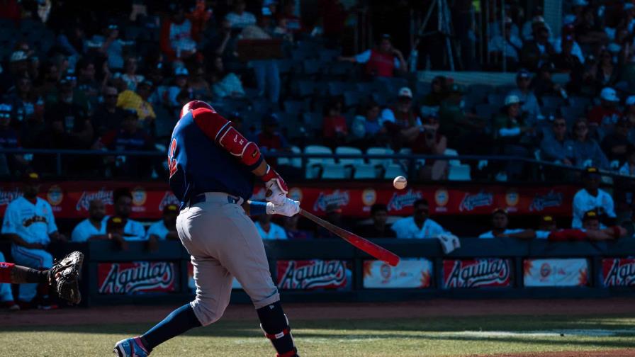 Canó empata con Bonifacio en lista de hits de Serie del Caribe