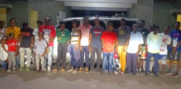 Ejército detiene otra jeepeta repleta de haitianos ilegales