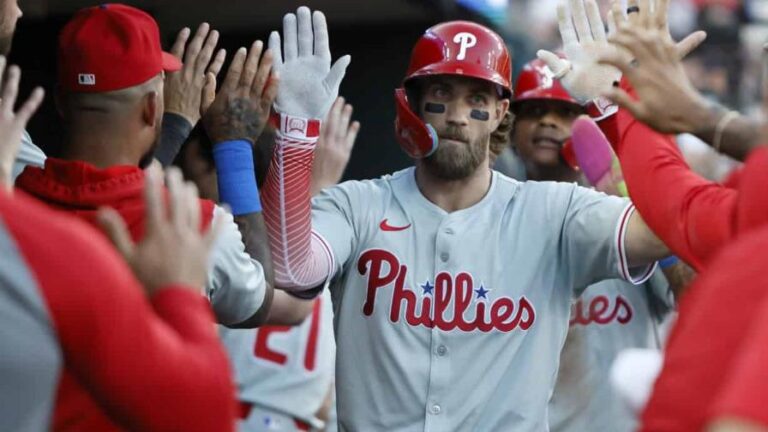 Filis no están realmente preocupados por Harper tras pelotazo que lo saca del juego