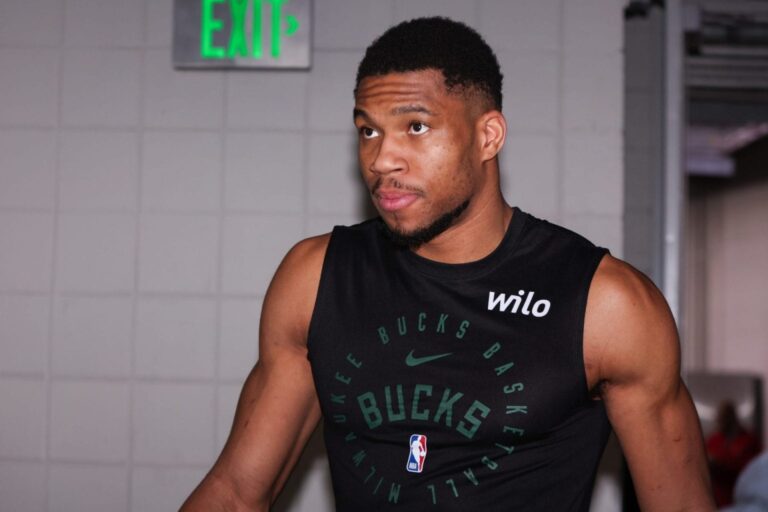 Giannis Antetokounmpo piensa en un ‘plan B’ lejos de Milwaukee