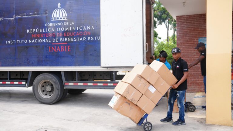 Compras y Contrataciones anula parcialmente adjudicaciones de calzado escolar en proceso de Inabie