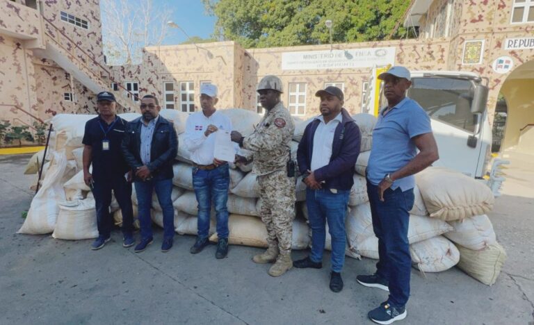 Agricultura y Cesfront incautan contrabando de 85 quintales de cacao en Dajabón introducidos desde Haití