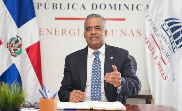 Ministro Joel Santos destaca avances en mediación para reasentar comunitarios en conflicto con Barrick