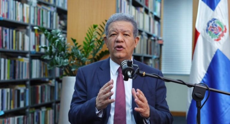 Reportaje- Leonel da golpe político al PLD en SDE y truena contra gobierno del PRM