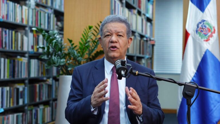 Reportaje- Leonel Fernández: Gobierno PRM exhibe abultada deuda con escasas obras ejecutadas