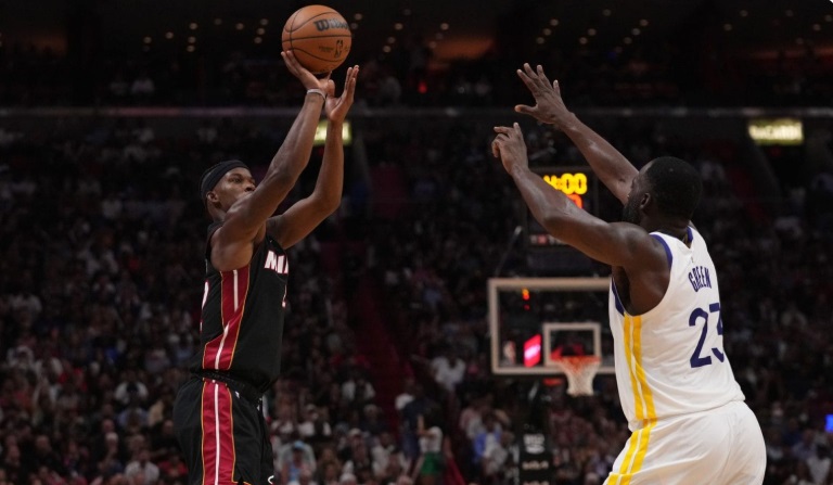 Los Warriors paralizan el traspaso de Jimmy Butler