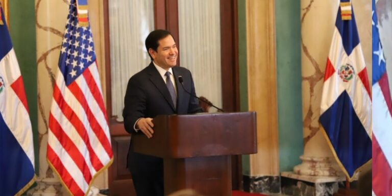 Marco Rubio anuncia disposición para expandir programas de ayudas en RD